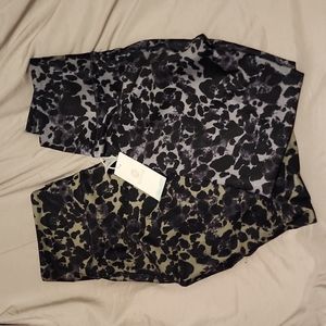 Pair of Balance Collection Leggings